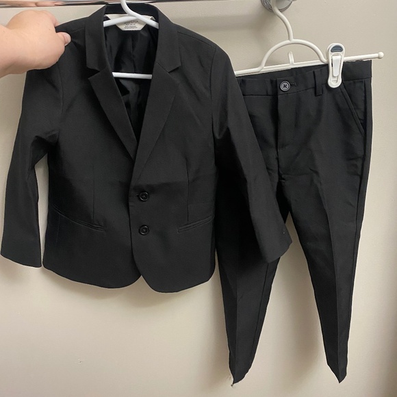 Kids Suit - Picture 1 of 6